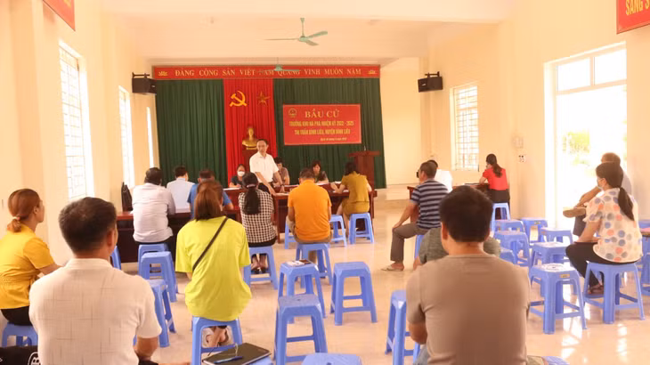 Chi bộ khu Nà Phạ (thị trấn Bình Liêu, huyện Bình Liêu) sinh hoạt thường kỳ tháng 6/2022. Ảnh: La Lành (CTV)
