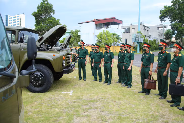 Hội đồng Khoa học Bộ Quốc phòng nghiệm thu chất lượng bảo dưỡng, sửa chữa, đồng bộ xe ô tô của Bộ CHQS tỉnh Quảng Ninh.