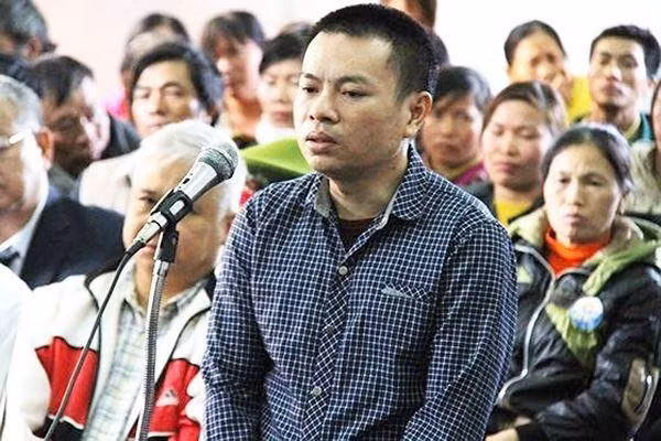 Đặng Văn Hiến tại phiên tòa trước đó.