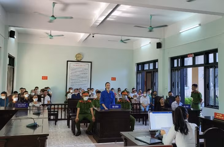 Bị cáo Nguyễn Hữu Ánh trả lời các câu hỏi của HĐXX.