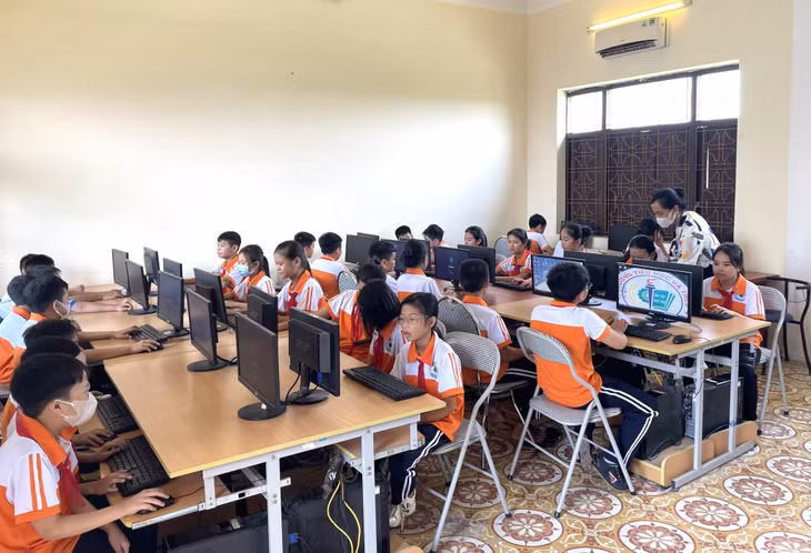 Trường TH&amp;THCS Việt Dân là đơn vị học tập tiêu biểu của xã nhiều năm.