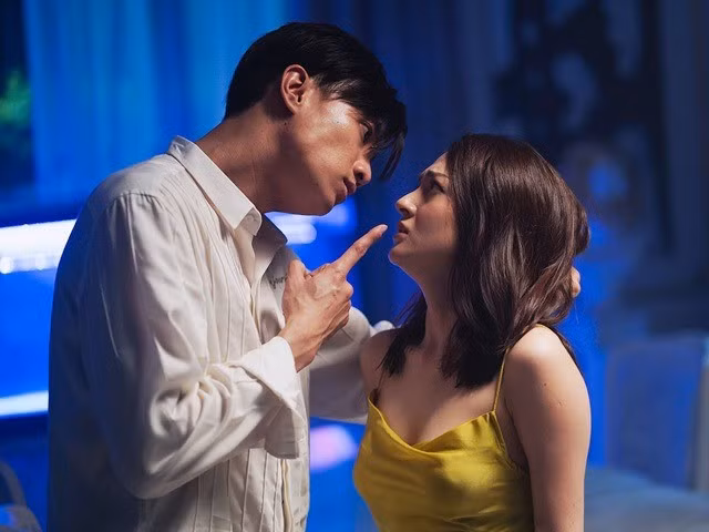 Cảnh trong phim “Bẫy ngọt ngào” ra mắt 2022 bị chê về nội dung thiếu đột phá. Ảnh: NSX