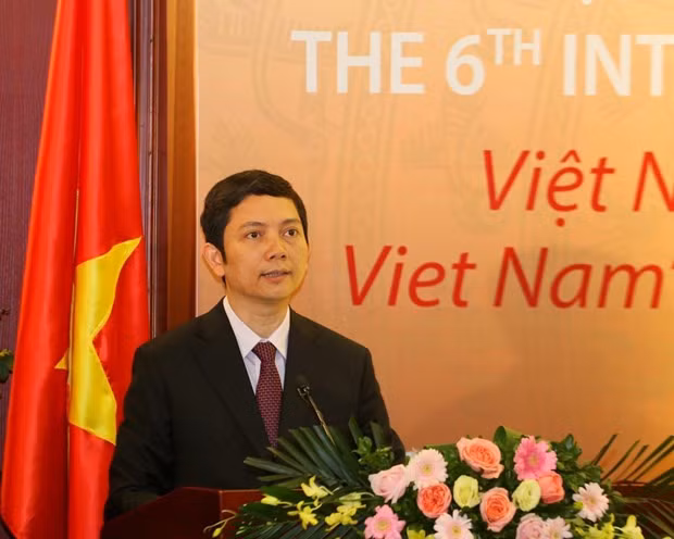 Ky luat canh cao Chu tich Vien Han lam KHXH Viet Nam Bui Nhat Quang hinh anh 1