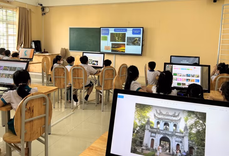 Học bài trên các thiết bị đa phương tiện giúp các môn Lịch sử, Địa lý trở nên hấp dẫn với học sinh Trường TH,THCS&amp;THPT Văn Lang (TP Hạ Long).