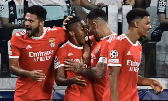 Cầu thủ Benfica mừng bàn ấn định thẳng lợi 2-1 của David Neres ở trận gặp Juventus trên sân Allianz, Turin, Italy tại Champions League tối 14/9. Ảnh: UEFA