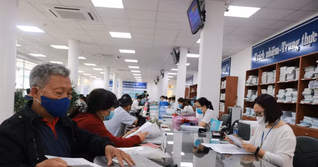 Trước ngày 01/01/2025, 100% TTHC nội bộ thuộc phạm vi quản lý của các bộ, cơ quan ngang bộ được rà soát, đơn giản hóa, bảo đảm đạt tỷ lệ cắt giảm ít nhất 20% TTHC và 20% chi phí tuân thủ TTHC