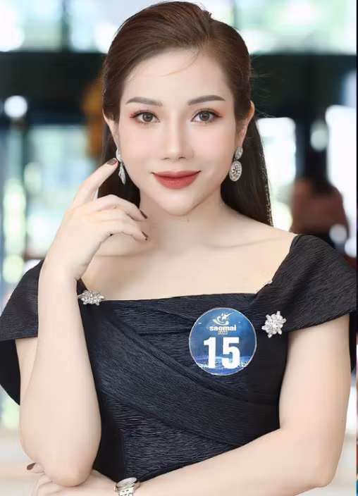 Thí sinh Đoàn Hồng Hạnh - SBD 15 của Quảng Ninh xuất sắc lọt vào vòng chung kết toàn quốc Giải Sao Mai 2022.