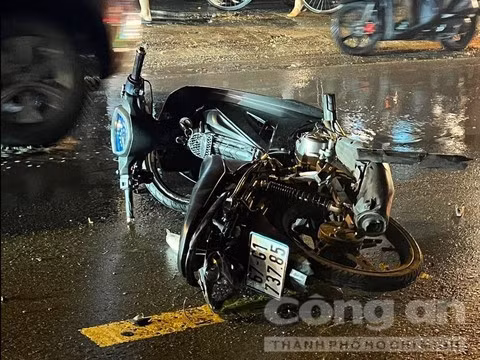 Chiếc xe máy ở hiện trường.