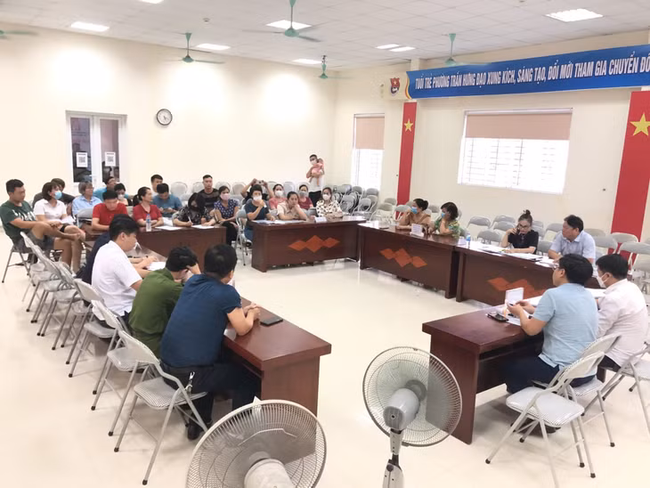 Chiều 21/9, Ban quản trị chung cư Lideco Hạ Long đã tổ chức cuộc họp, đối thoại với các hộ dân bị tạm ngừng cấp nước.