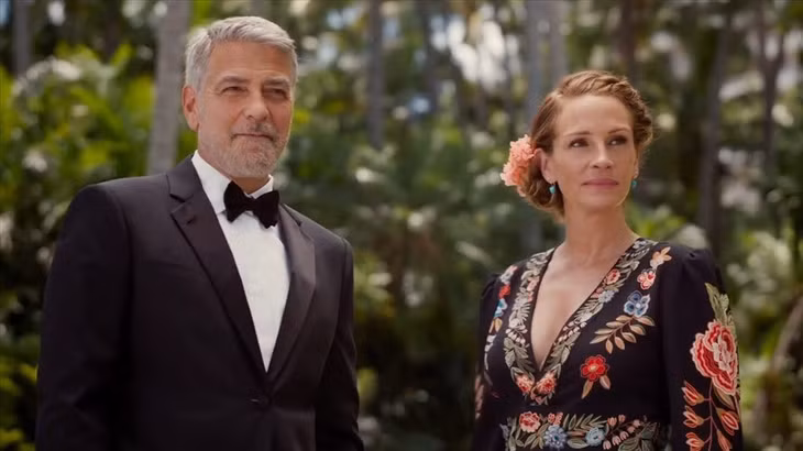 Tài tử George Clooney và minh tinh Julia Roberts trong phim “Tấm vé đến thiên đường“. Ảnh: CMH