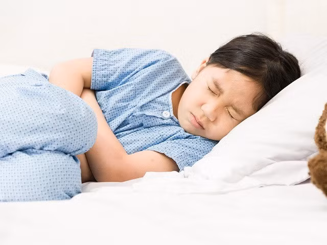 Viêm đường tiết niệu là một trong những bệnh phổ biến ở trẻ. Ảnh minh họa