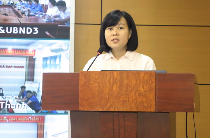 Đồng chí Phạm Thùy Dương, Phó Trưởng ban Tuyên giáo Tỉnh ủy phát biểu tại hội nghị