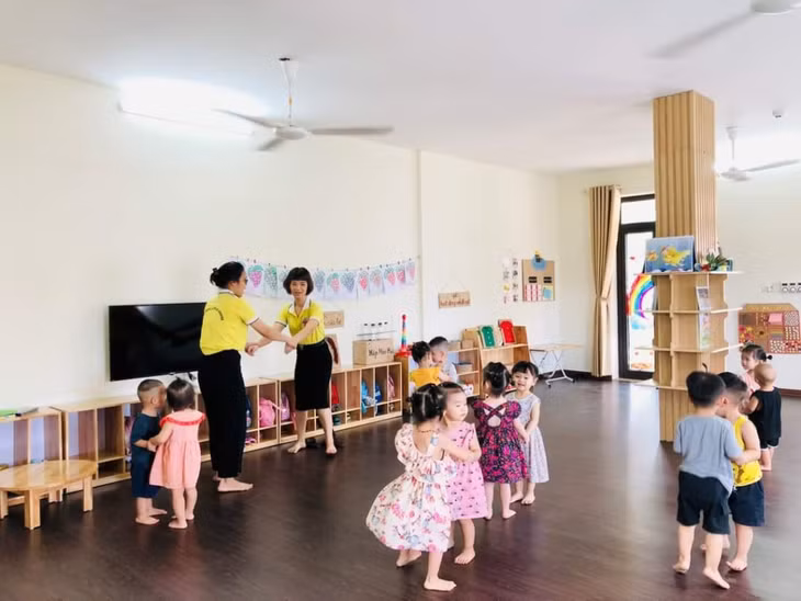 Một giờ học của trẻ em mầm non tại trường mầm non Little House - nơi Hội LHPN tỉnh tiến hành hoạt động giám sát.