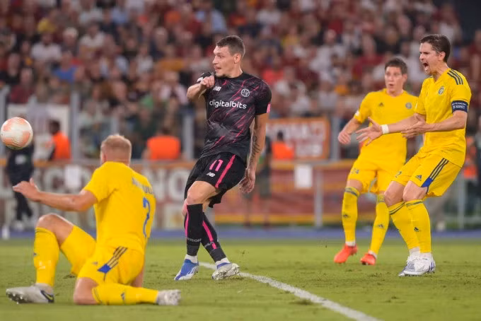 Belotti trong pha ấn định tỷ số 3-0 cho Roma. Ảnh: asroma.it