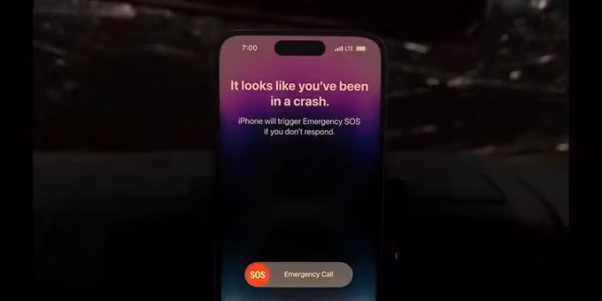 Crash Detection trên iPhone 14 series