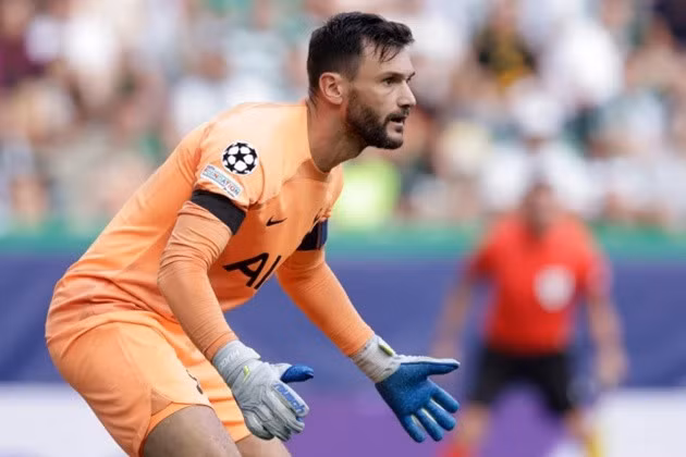 Lloris dính chấn thương.