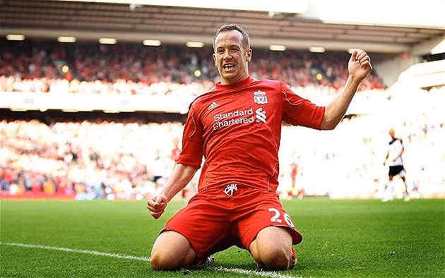 Adam trong màu áo Liverpool.