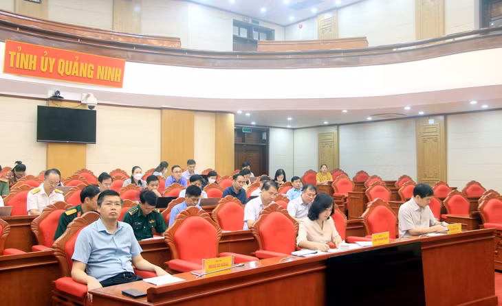 Các đại biểu tham gia dự họp tại điểm cầu Quảng Ninh.