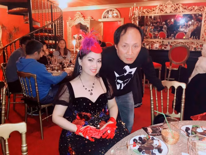 Hà Phương thường được giới truyền thông nhắc đến với vai trò phu nhân của tỷ phú Mỹ gốc Việt, Chính Chu.