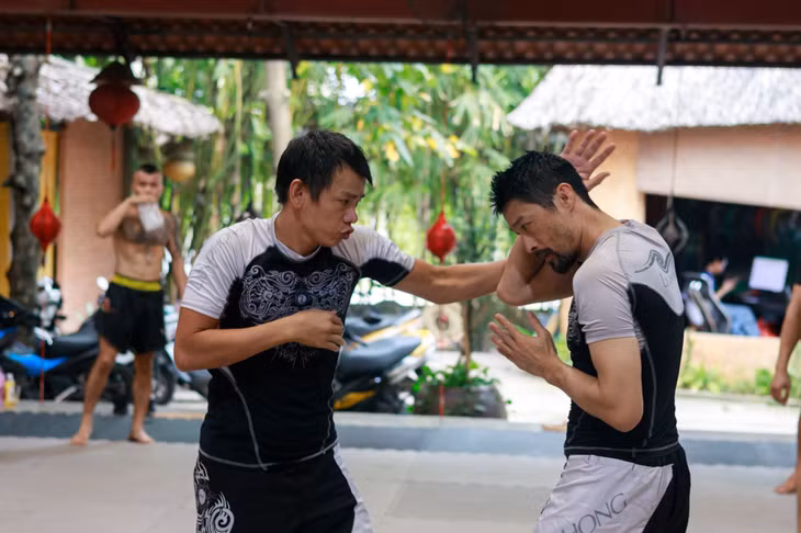 Johnny Trí Nguyễn đang tập trung cho võ đường của mình. Ảnh: NSX.
