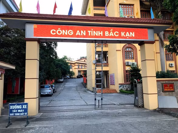 Khai trừ Đảng, tước danh hiệu một thượng tá, cựu trưởng phòng cảnh sát điều tra - Ảnh 1.