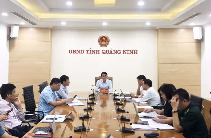 Đồng chí Phạm Văn Thành, Phó Chủ tịch UBND tỉnh, chủ trì tại điểm cầu Quảng Ninh.