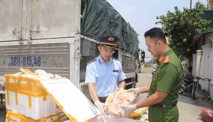 Gần 600 thực phẩm đông lạnh không rõ nguồn gốc xuất xứ