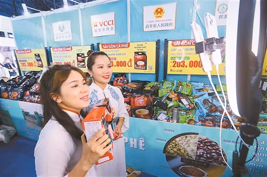 Gian hàng Việt Nam tại hội chợ. Ảnh: Nhật báo Quảng Tây