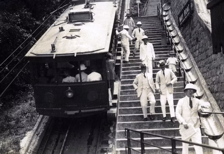 Tuyến đường sắt Peak Tram vào những năm 1930 ở Hong Kong (Trung Quốc).