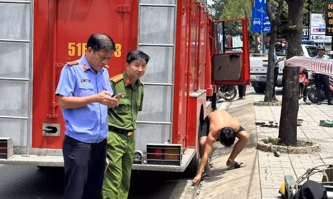 Hiện trường đang bị phong tỏa để cơ quan chức năng điều tra nguyên nhân. Ảnh: Đình Văn