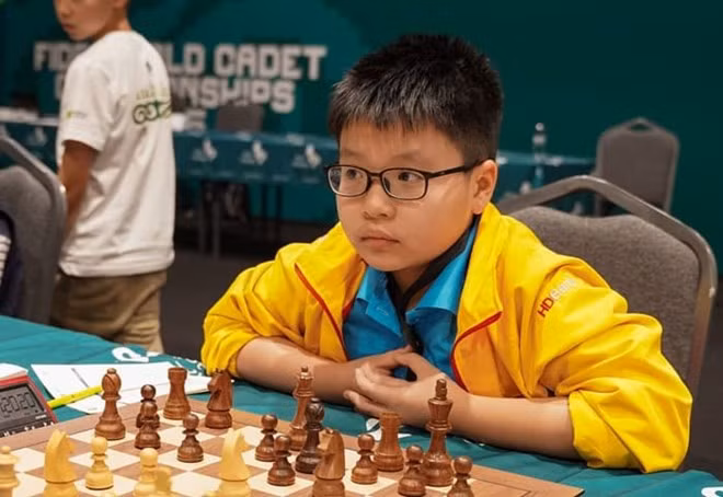 Cờ vua trẻ Việt Nam có tấm huy chương bạc của Hoàng Quân. Ảnh: Fide