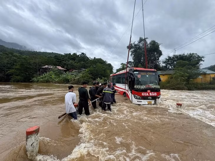 Hôm nay 1/10, thời tiết Bắc Bộ còn mưa to, đề phòng lũ, sạt lở nguy hiểm - Ảnh: H.T