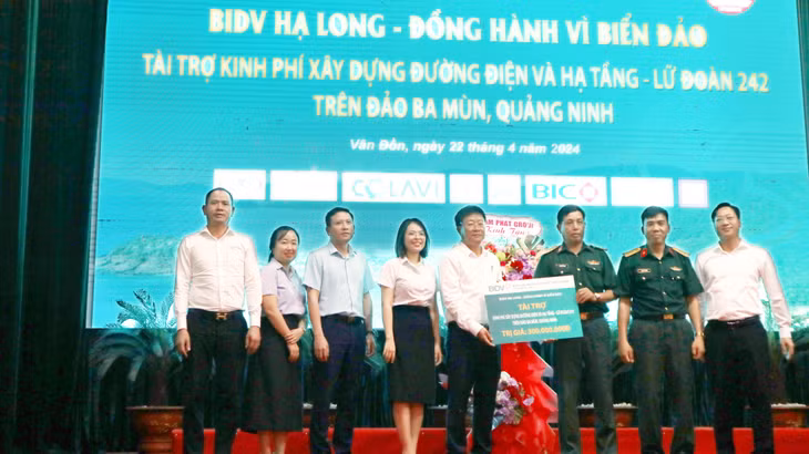 Đảng Bộ BIDV chi nhánh Hạ Long tài trợ kinh phí xây dựng đường điện và hạ tầng - lữ đoàn 242 trên đảo Ba Mùn Quảng Ninh.
