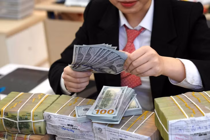 Kiều hối “chảy” mạnh về Việt Nam.