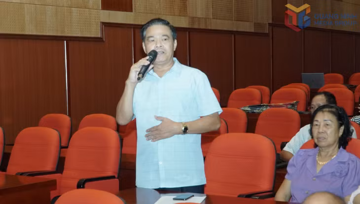 Đại diện cử tri phát biểu, bày tỏ vui mừng và phấn khởi trước những đổi mới tích cực của tỉnh và đất nước thời gian qua...