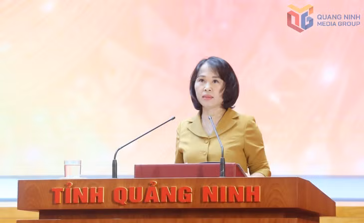 Đồng chí Trịnh Thị Minh Thanh, Phó Bí thư Thường trực Tỉnh ủy, Chủ tịch HĐND tỉnh quán triệt Nghị quyết Đại hội đại biểu Đảng bộ tỉnh Quảng Ninh lần thứ XVI.