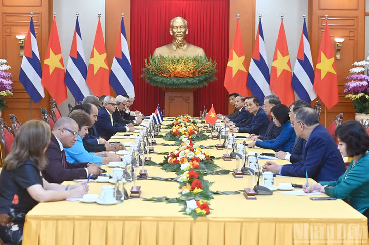 Tổng Bí thư Tô Lâm tiếp Chủ tịch Quốc hội Chính quyền nhân dân và Hội đồng Nhà nước Cuba Esteban Lazo Hernández sang thăm chính thức Việt Nam.