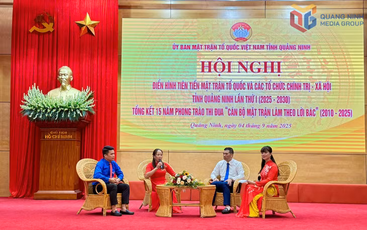 Bà Nguyễn Thị Huế (thứ hai, trái sang) chia sẻ kinh ngiệm công tác tại Hội nghị điển hình tiên tiến MTTQ và các tổ chức chính trị - xã hội tỉnh Quảng Ninh lần thứ I (2025-2030).&nbsp;Ảnh: Mạnh Trường