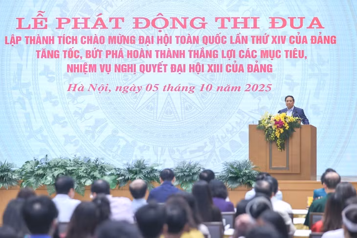 Thủ tướng Chính phủ Phạm Minh Chính, Chủ tịch Hội đồng Thi đua – Khen thưởng Trung ương chủ trì lễ phát động thi đua cao điểm lập thành tích chào mừng Đại hội XIV của Đảng. Ảnh: baochinhphu.vn