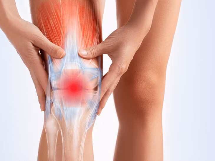 Nguyên nhân gây đau khớp gối có thể bao gồm từ chấn thương do tai nạn đến các bệnh lý viêm khớp.
