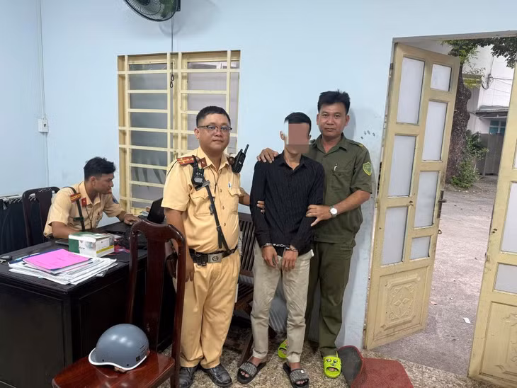 Công an TPHCM tạm giam đối tượng tàng trữ ma túy đá để điều tra. Ảnh: Công an cung cấp