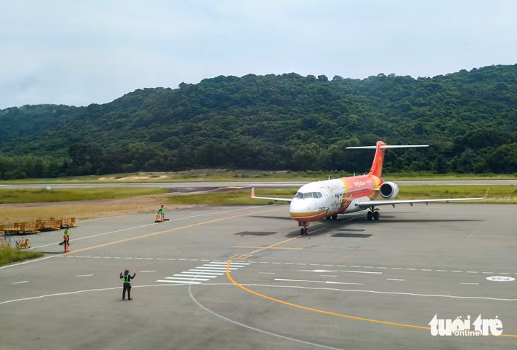 Bên cạnh lưới điện thông minh, sân bay Côn Đảo cũng là đầu mối được chú trọng nâng cấp theo hướng hạ tầng xanh, hài hòa thiên nhiên