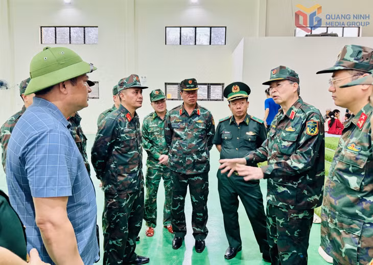 Thượng tướng Nguyễn Văn Nghĩa, Phó Tổng tham mưu trưởng Quân đội nhân dân Việt Nam, yêu cầu các lực lượng sẵn sàng các phương án phòng, chống bão.