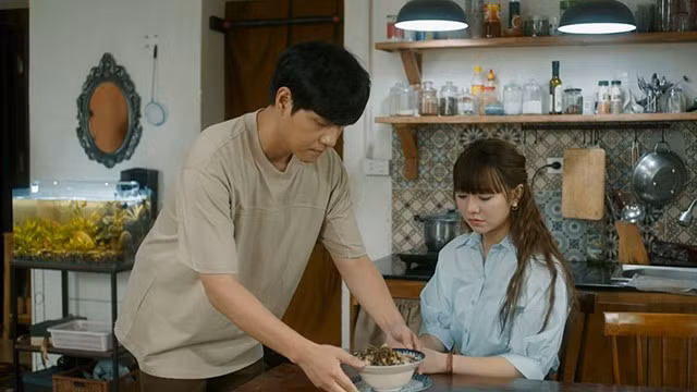 Nhiều khán giả cho rằng Lam và Toàn nên ly hôn vì tính cách trái ngược. Ảnh: VFC.
