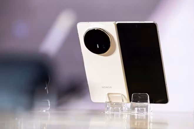 Honor Magic V5 hứa hẹn là đối thủ đáng gờm ở phân khúc smartphone gập tại Việt Nam. Ảnh: Honor