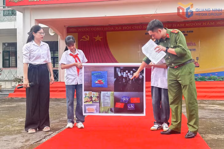 Buổi sinh hoạt ngoại khóa về phòng, chống ma túy và thuốc lá điện tử tại Trường Tiểu học &amp; THCS Bắc Sơn (tháng 9/2025).