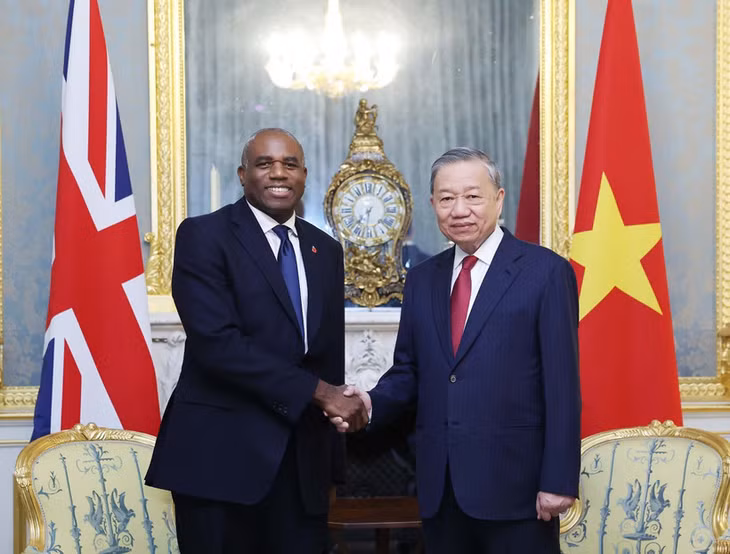 Tổng Bí thư Tô Lâm gặp Phó Thủ tướng Anh David Lammy. (Ảnh: Thống Nhất/TTXVN)
