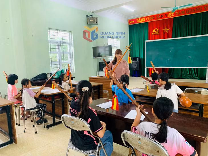 Xã Lục Hồn tổ chức mở lớp “Hát then – Đàn tính” dành cho các em thiếu nhi.