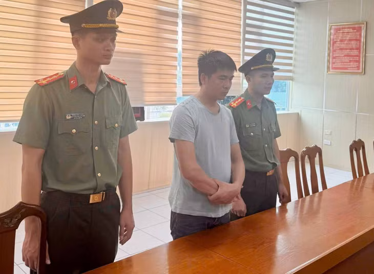 Đối tượng Nguyễn Doãn Long thời điểm bị khởi tố. Ảnh: Công an Hà Tĩnh.