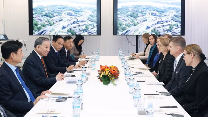 Tổng Bí thư Tô Lâm làm việc với Ban lãnh đạo Đại học Aalto. (Ảnh: Thống Nhất/TTXVN)
